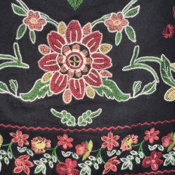 Mi Ami Marty Black Embroidered Floral Mini Skirt Womans Size M - Picture 5 of 9